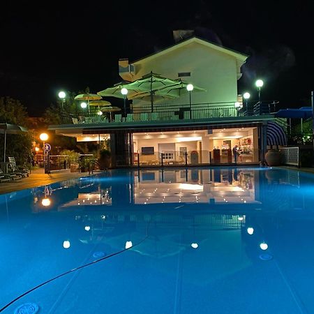 Hotel Minerva Gatteo a Mare Bagian luar foto
