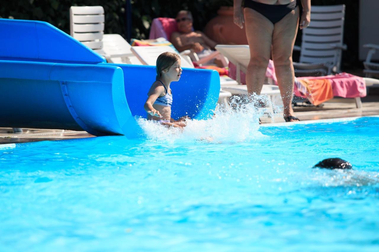 Hotel Minerva Gatteo a Mare Bagian luar foto