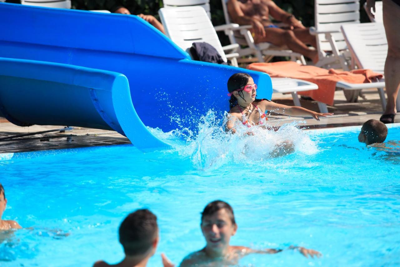 Hotel Minerva Gatteo a Mare Bagian luar foto