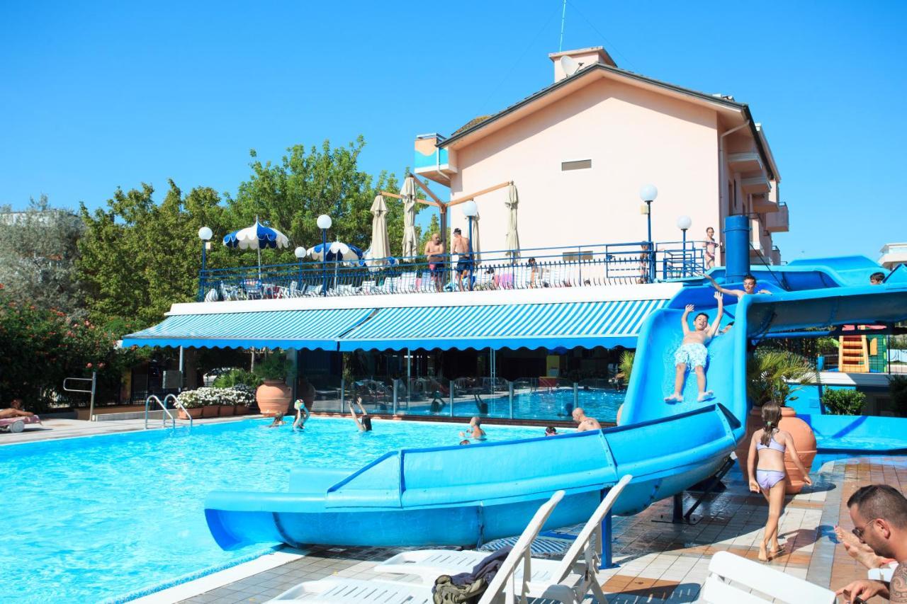 Hotel Minerva Gatteo a Mare Bagian luar foto