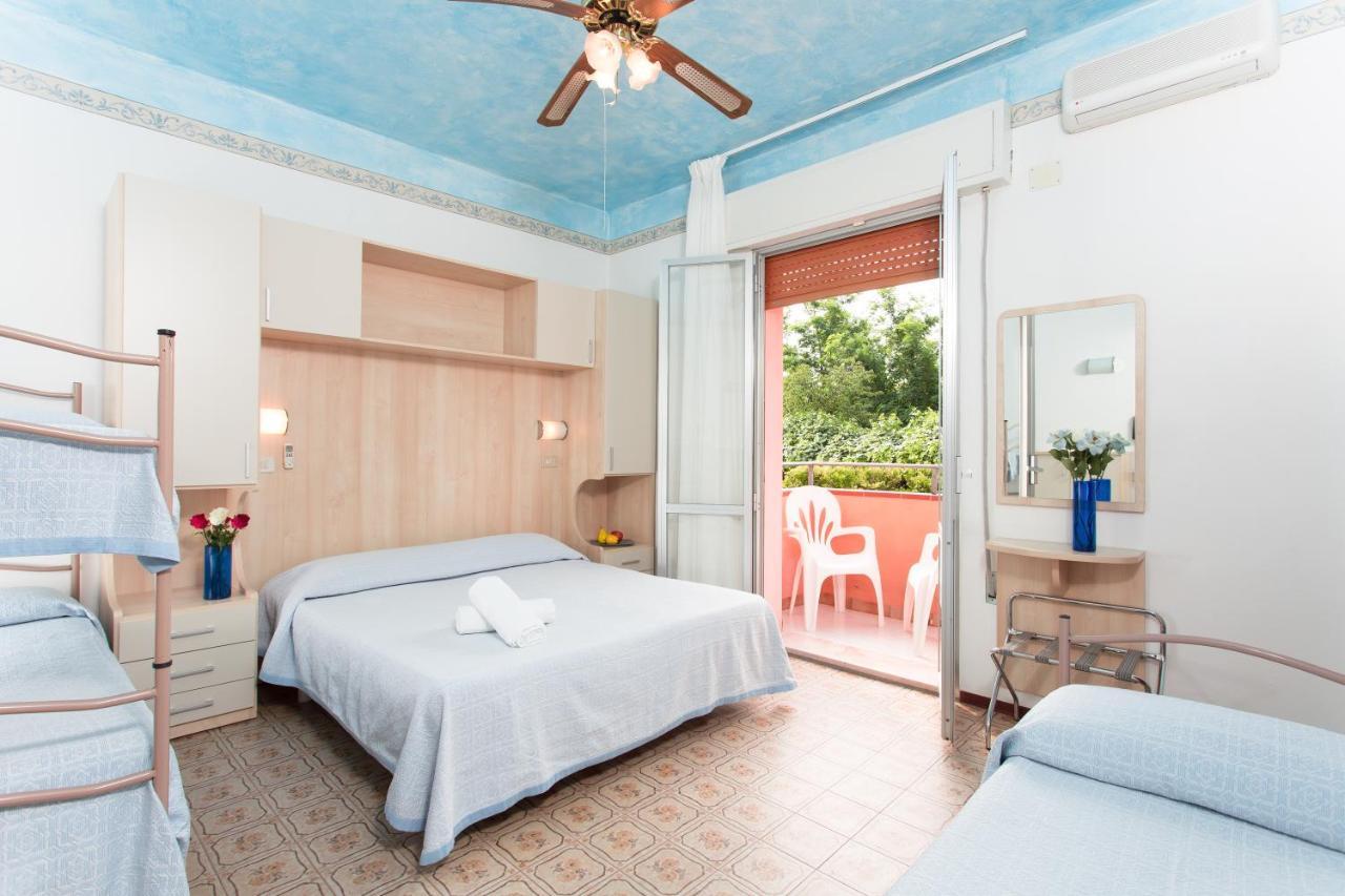 Hotel Minerva Gatteo a Mare Bagian luar foto