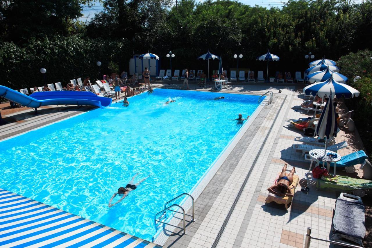 Hotel Minerva Gatteo a Mare Bagian luar foto