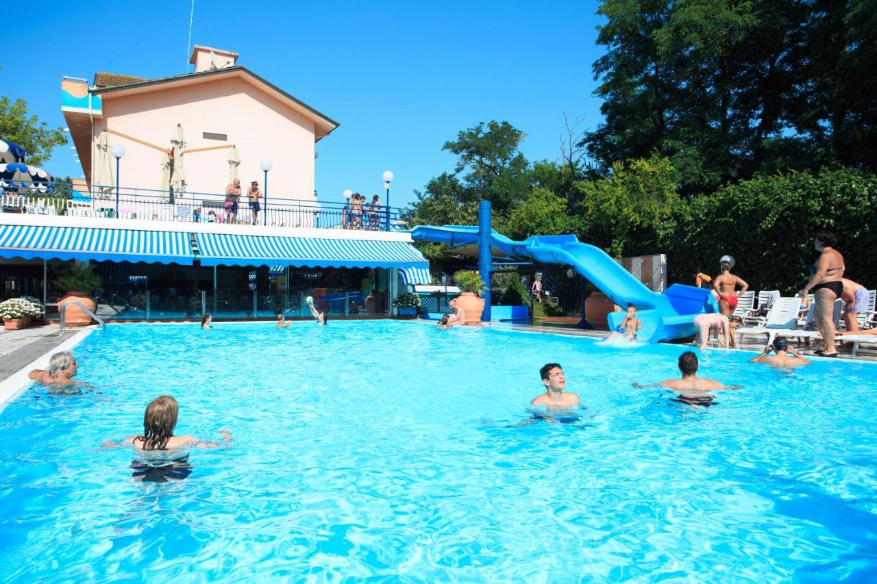 Hotel Minerva Gatteo a Mare Bagian luar foto